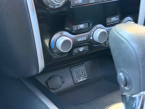 Used 2020 Nissan Pathfinder S FWD image 21