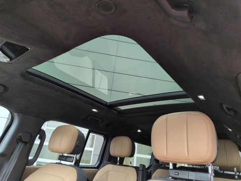 Used 2025 Land Rover Defender 130 X image 24