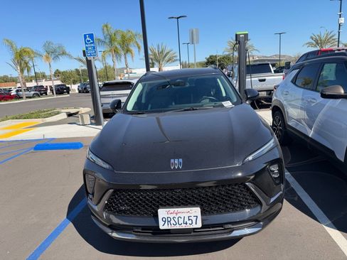 Used 2025 Buick Envision Sport Touring image 3