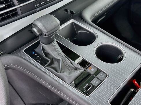 Certified 2025 Toyota Sienna LE FWD image 16