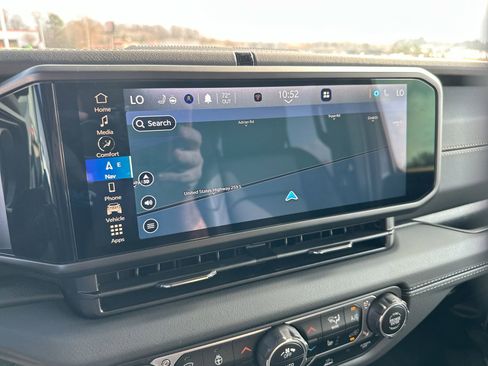 Used 2024 Jeep Wrangler Sahara w/ Technology Group image 18