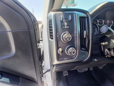 Used 2018 Chevrolet Silverado 1500 LT w/ All Star Edition AWD/4WD image 25