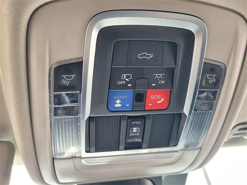 Certified 2022 RAM 1500 Laramie image 35