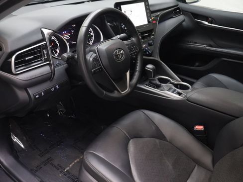 Used 2024 Toyota Camry XLE FWD image 17