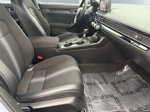 Used 2023 Honda Civic Sport image 19