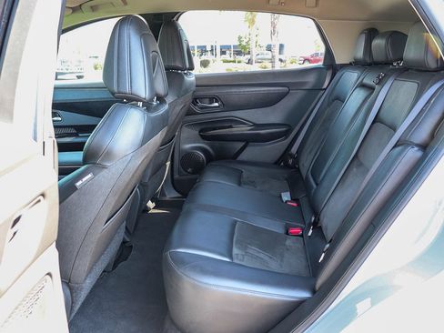Used 2024 Nissan Ariya FWD image 17