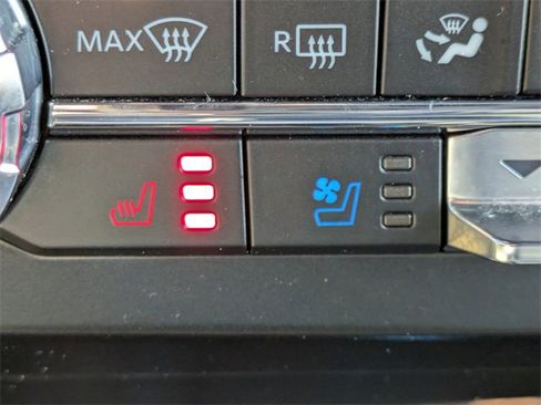 Certified 2022 Ford F350 Platinum w/ FX4 Off-Road Package image 24