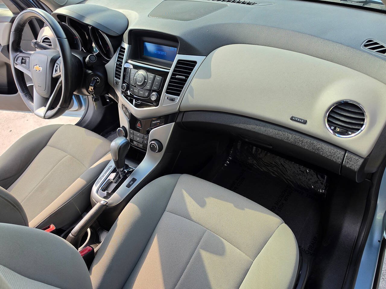 Used 2011 Chevrolet Cruze LT FWD image 33