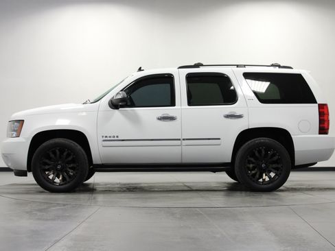 Used 2012 Chevrolet Tahoe LTZ AWD/4WD image 7