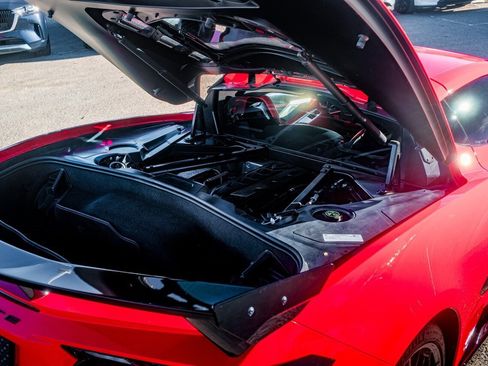 Used 2021 Chevrolet Corvette Stingray Premium Cpe w/ Z51 Performance Package image 32