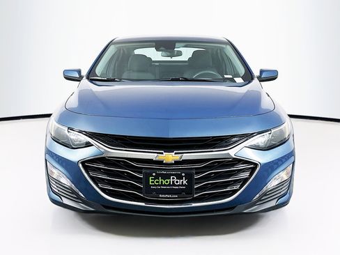 Used 2024 Chevrolet Malibu LT image 2