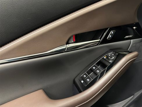 Certified 2025 MAZDA CX-30 AWD 2.5 S w/ Premium Package image 33