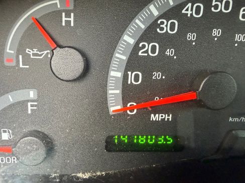 Used 2002 Ford F150 King Ranch image 10