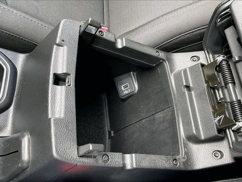Certified 2023 Jeep Wrangler Sport AWD/4WD image 23