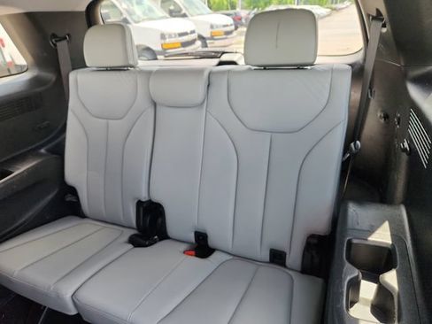Used 2023 Hyundai Palisade SEL AWD/4WD image 32