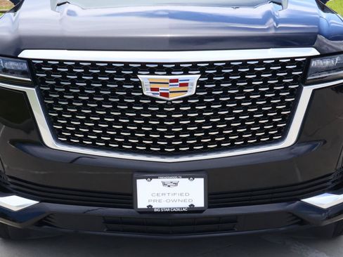 Certified 2023 Cadillac Escalade ESV Luxury RWD image 8