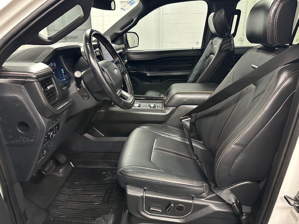 Used 2023 Ford Expedition Max Platinum AWD/4WD image 18