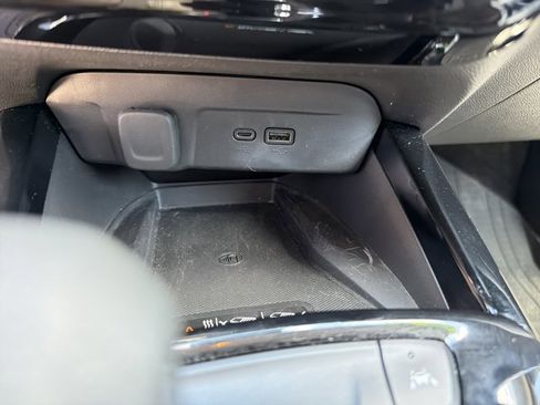 Used 2024 Chevrolet Trax ACTIV w/ Sunroof Package image 24