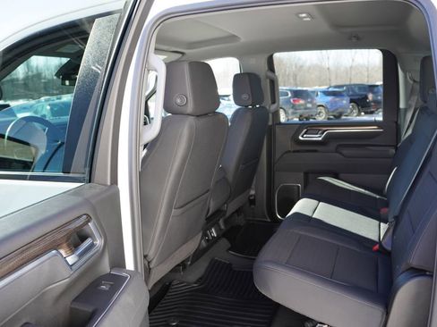 Certified 2025 Chevrolet Silverado 2500 LT w/ Convenience Package image 17