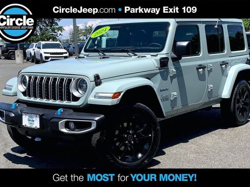 Used 2024 Jeep Wrangler Unlimited Sahara AWD/4WD image 1
