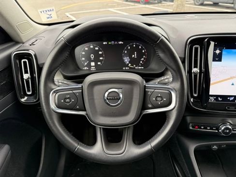 Used 2021 Volvo XC40 T5 Inscription w/ Protection Package image 21