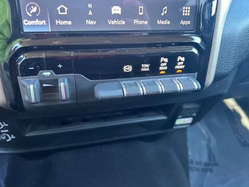 Used 2024 RAM 2500 Laramie image 24