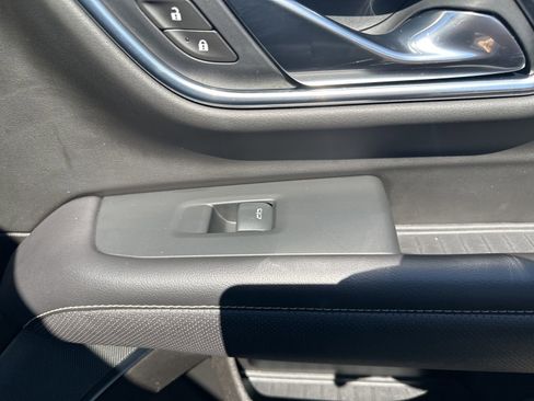 Used 2021 GMC Yukon SLT image 48