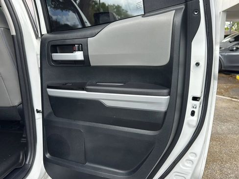 Used 2017 Toyota Tundra Limited w/ Limited Premium Package image 28