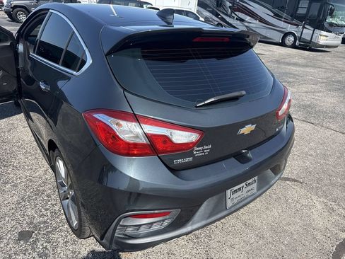 Used 2017 Chevrolet Cruze Premier FWD image 33