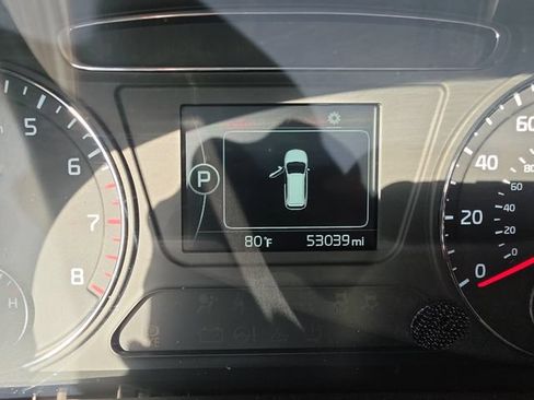 Used 2018 Kia Sorento LX AWD/4WD image 16