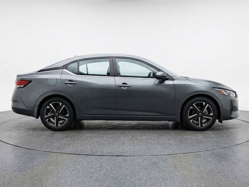 Used 2025 Nissan Sentra SV image 11