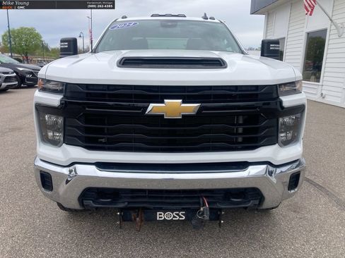 Used 2024 Chevrolet Silverado 3500 W/T w/ WT Convenience Package AWD/4WD image 2
