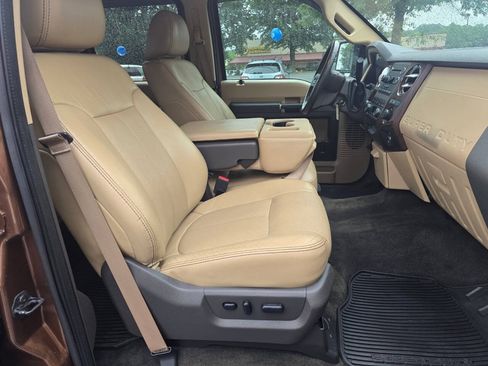 Used 2011 Ford F350 Lariat w/ Lariat Interior Pkg AWD/4WD image 22