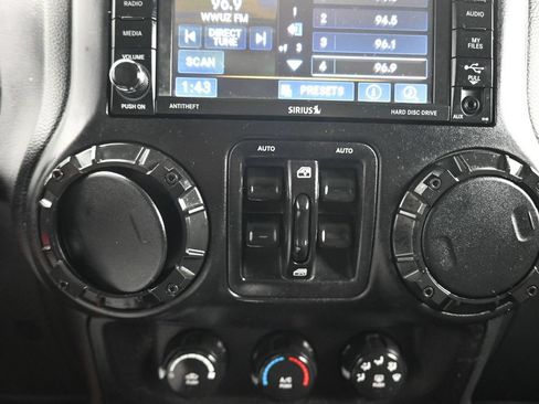 Used 2016 Jeep Wrangler Unlimited Sport AWD/4WD image 17