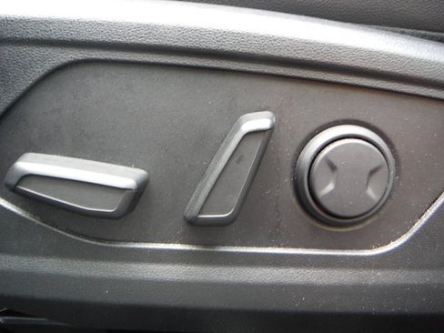 Used 2023 Hyundai Tucson Limited w/ Cargo Package AWD/4WD image 17