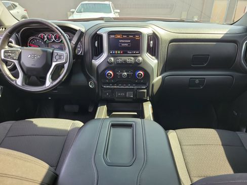 Used 2021 Chevrolet Silverado 1500 LT Trail Boss w/ Convenience Package II AWD/4WD image 9