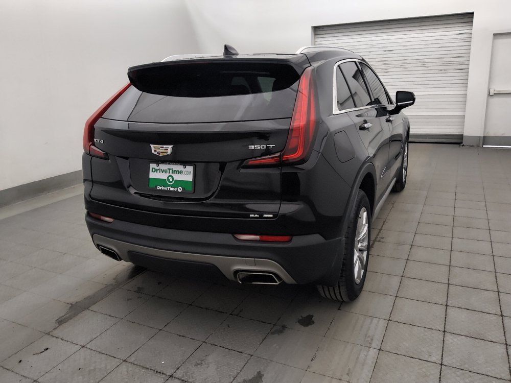 Used 2023 Cadillac XT4 Premium Luxury w/ Technology Package FWD image 9