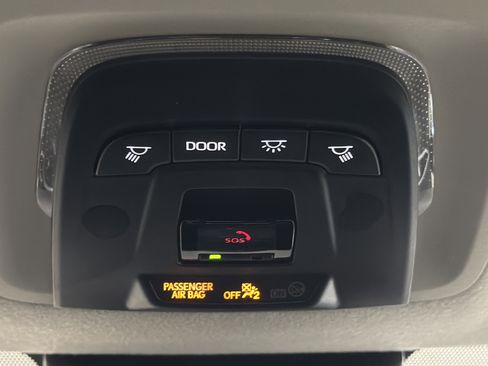 Used 2025 Toyota Corolla LE w/ LE Premium Package FWD image 18