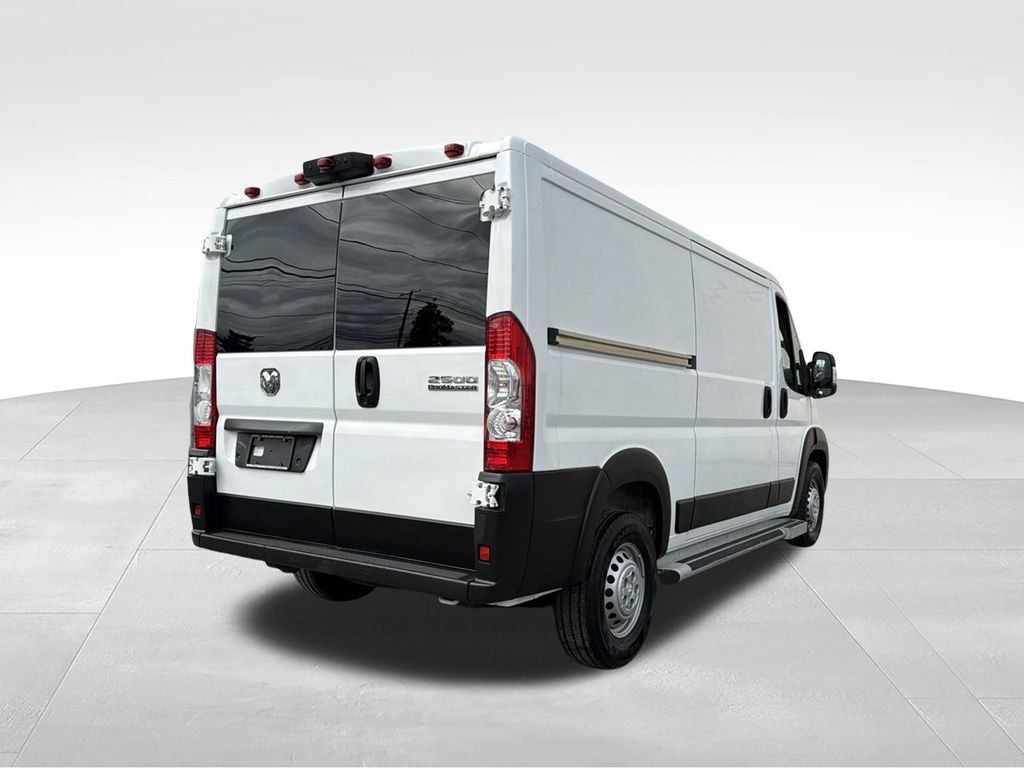 Used 2025 RAM ProMaster 2500 w/ U-Haul Equipment Group FWD image 8