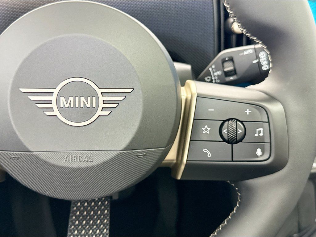 Used 2025 MINI Cooper S FWD image 12