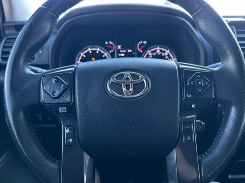 Used 2022 Toyota 4Runner TRD Off-Road image 22
