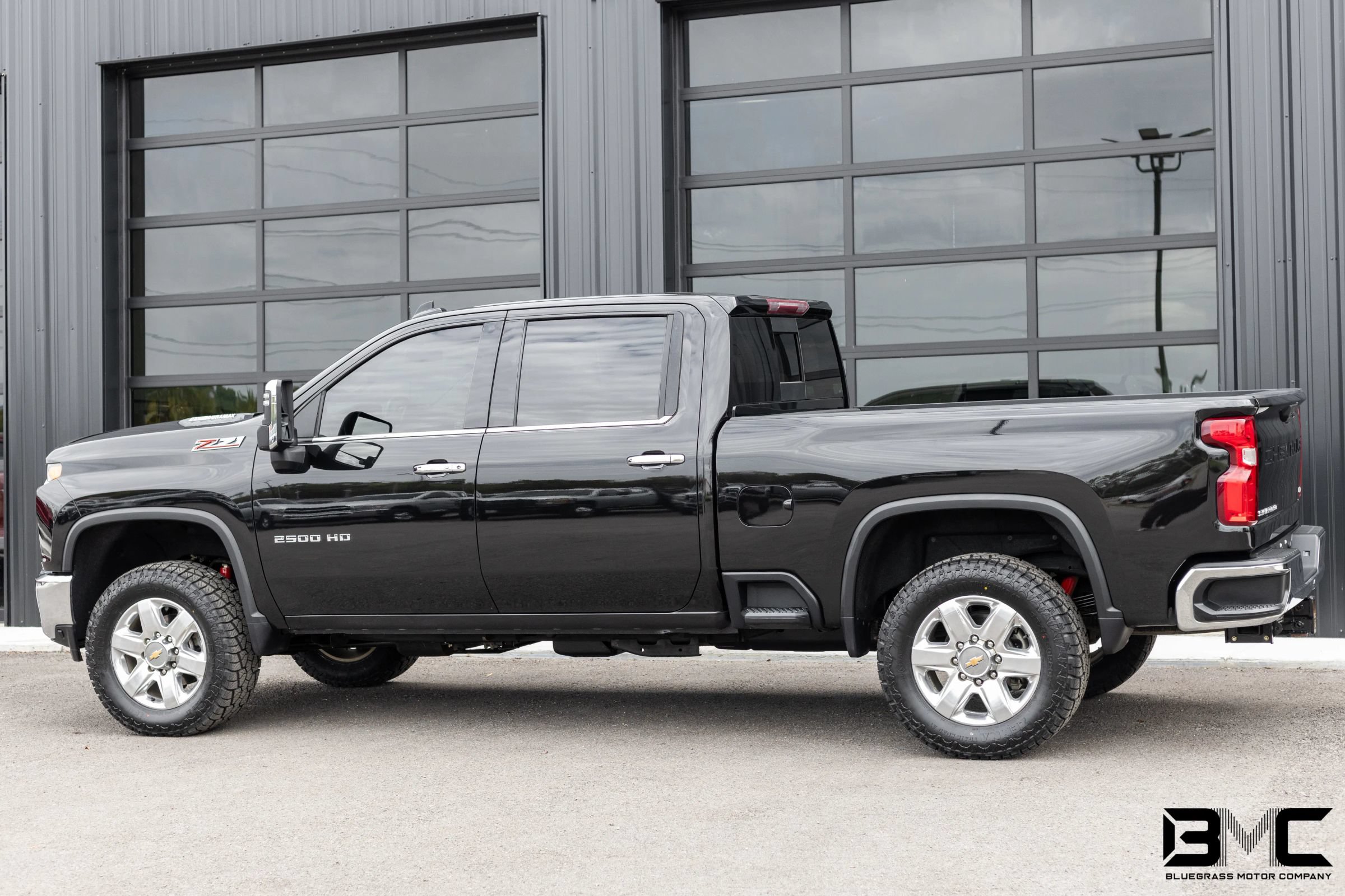 Used 2022 Chevrolet Silverado 2500 LTZ AWD/4WD image 5