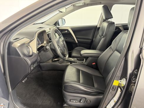 Used 2013 Toyota RAV4 Limited AWD/4WD image 9