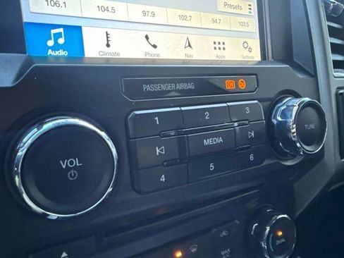 Used 2017 Ford F250 Lariat w/ Lariat Value Package image 28