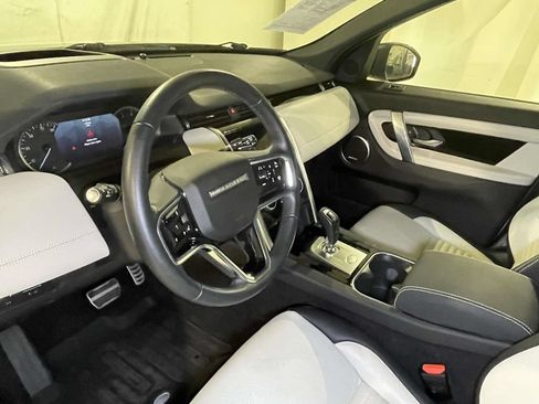 Used 2023 Land Rover Discovery Sport SE R-Dynamic AWD/4WD image 4