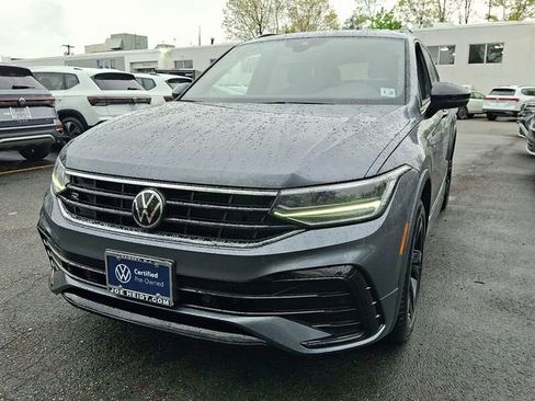 Certified 2023 Volkswagen Tiguan SE R-Line AWD/4WD image 4
