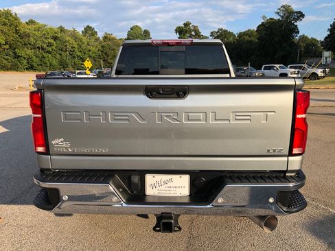 Used 2024 Chevrolet Silverado 2500 LTZ w/ LTZ Premium Package image 5
