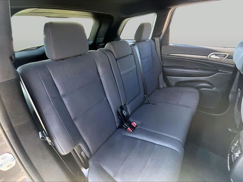 Used 2015 Jeep Grand Cherokee Laredo w/ Quick Order Package 23E AWD/4WD image 18