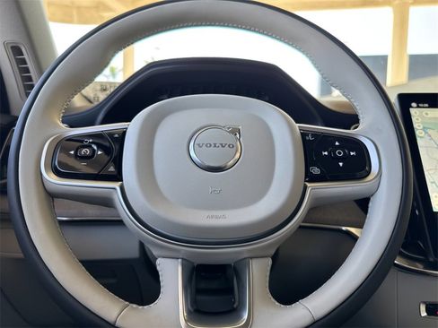 New 2026 Volvo XC90 B6 Ultra image 24