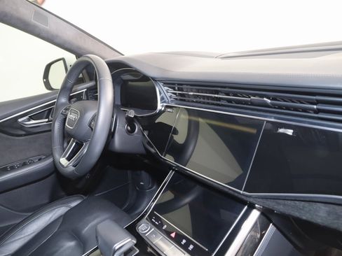Used 2019 Audi Q8 Prestige image 41